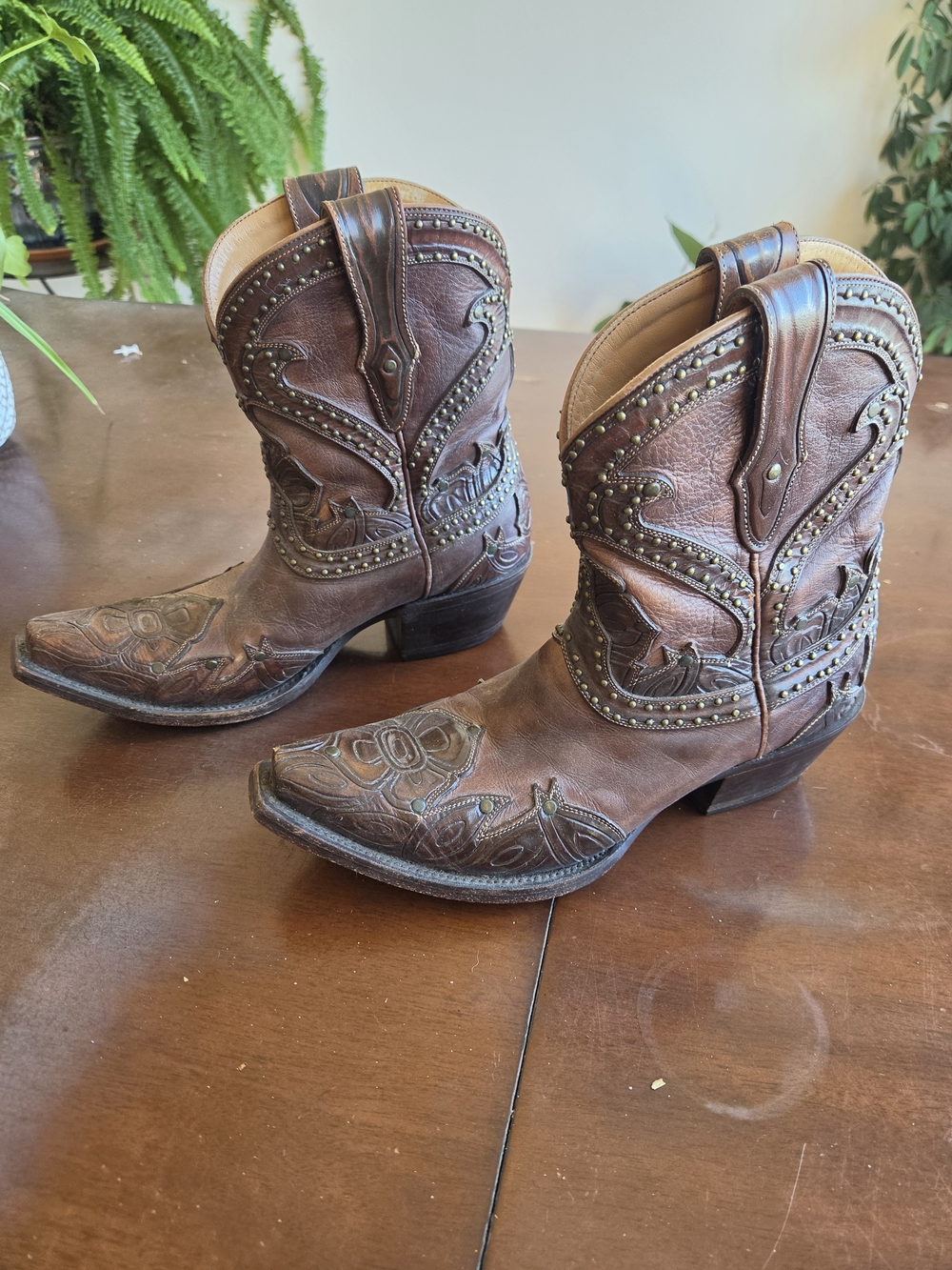 Lucchese Women's Brown Studded Western Cowboy Boots